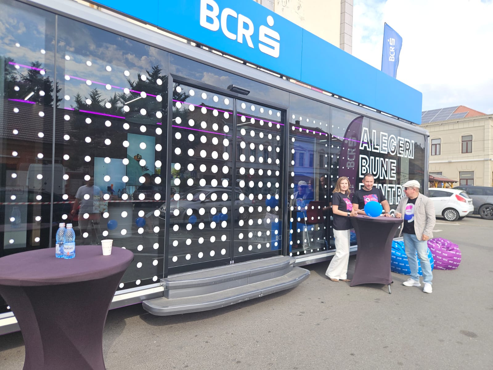 Premieră marca BCR: prima bancă mobilă full electrică